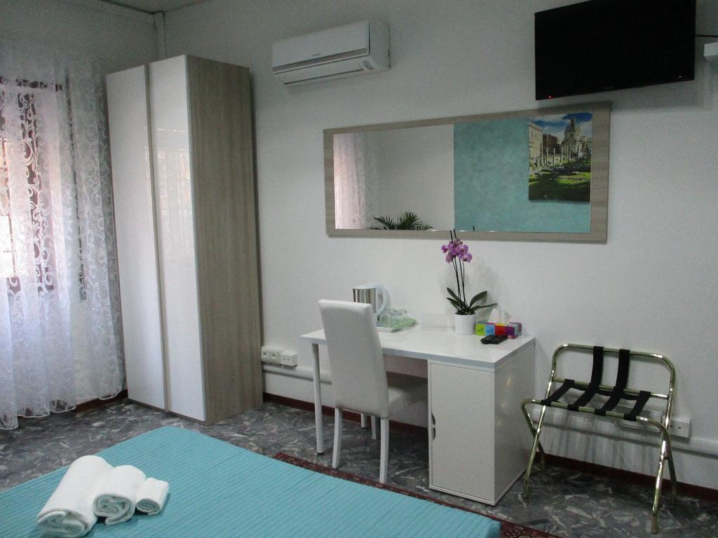 Maxim Rooms Rome Bagian luar foto