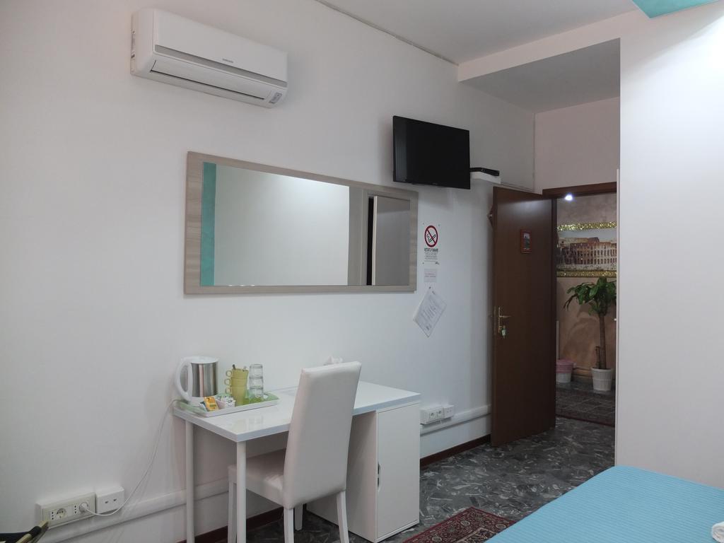 Maxim Rooms Rome Bagian luar foto