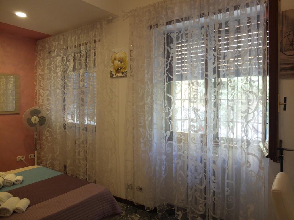 Maxim Rooms Rome Bagian luar foto