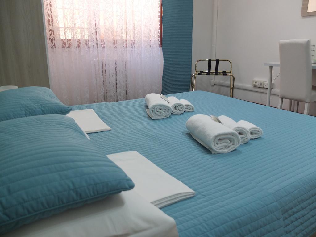 Maxim Rooms Rome Bagian luar foto