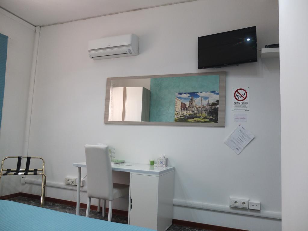 Maxim Rooms Rome Bagian luar foto