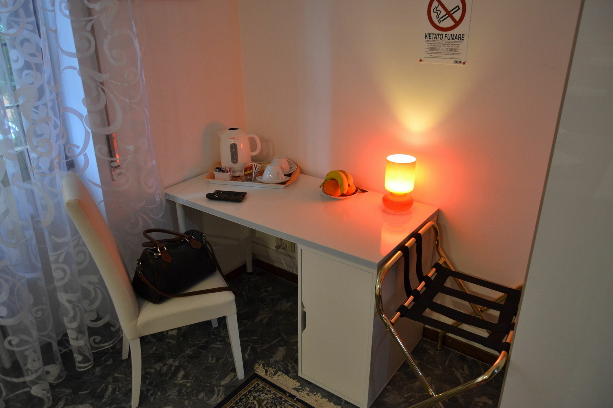 Maxim Rooms Rome Bagian luar foto